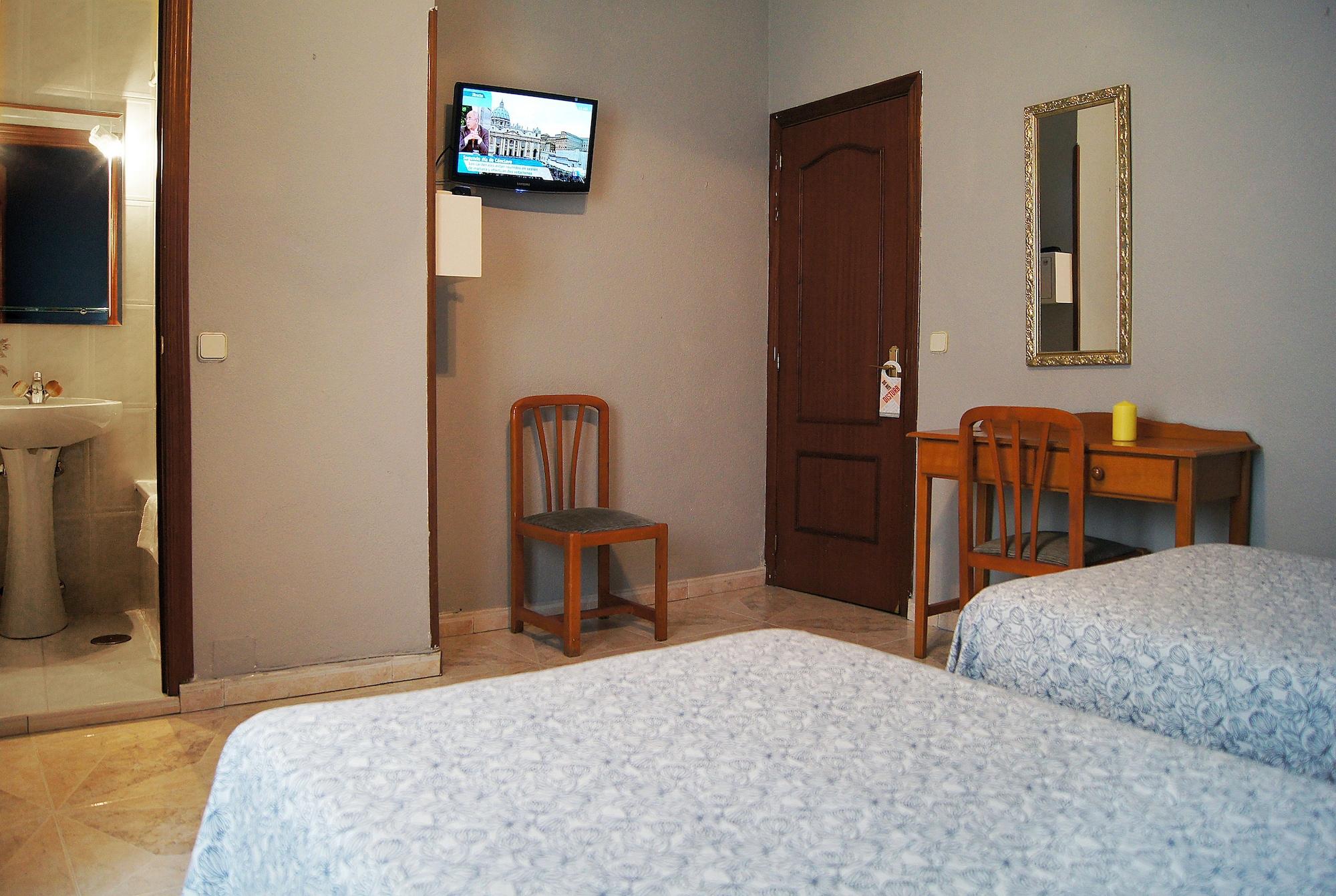 Hostal Fuencarral Kryse Madrid Extérieur photo