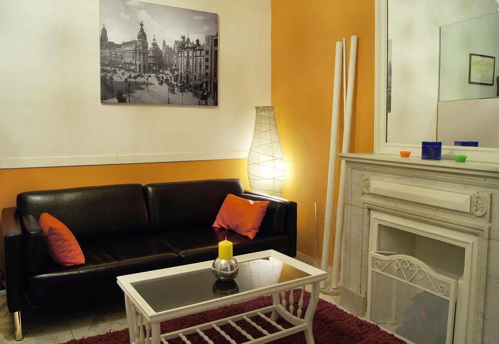 Hostal Fuencarral Kryse Madrid Extérieur photo
