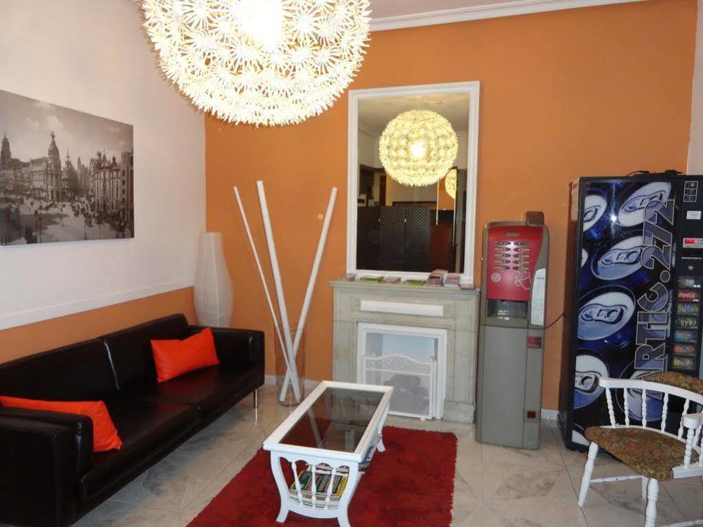 Hostal Fuencarral Kryse Madrid Extérieur photo