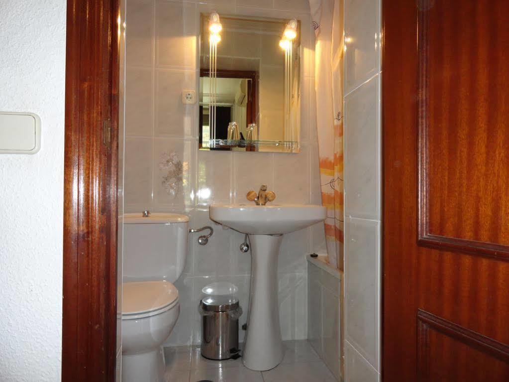 Hostal Fuencarral Kryse Madrid Extérieur photo