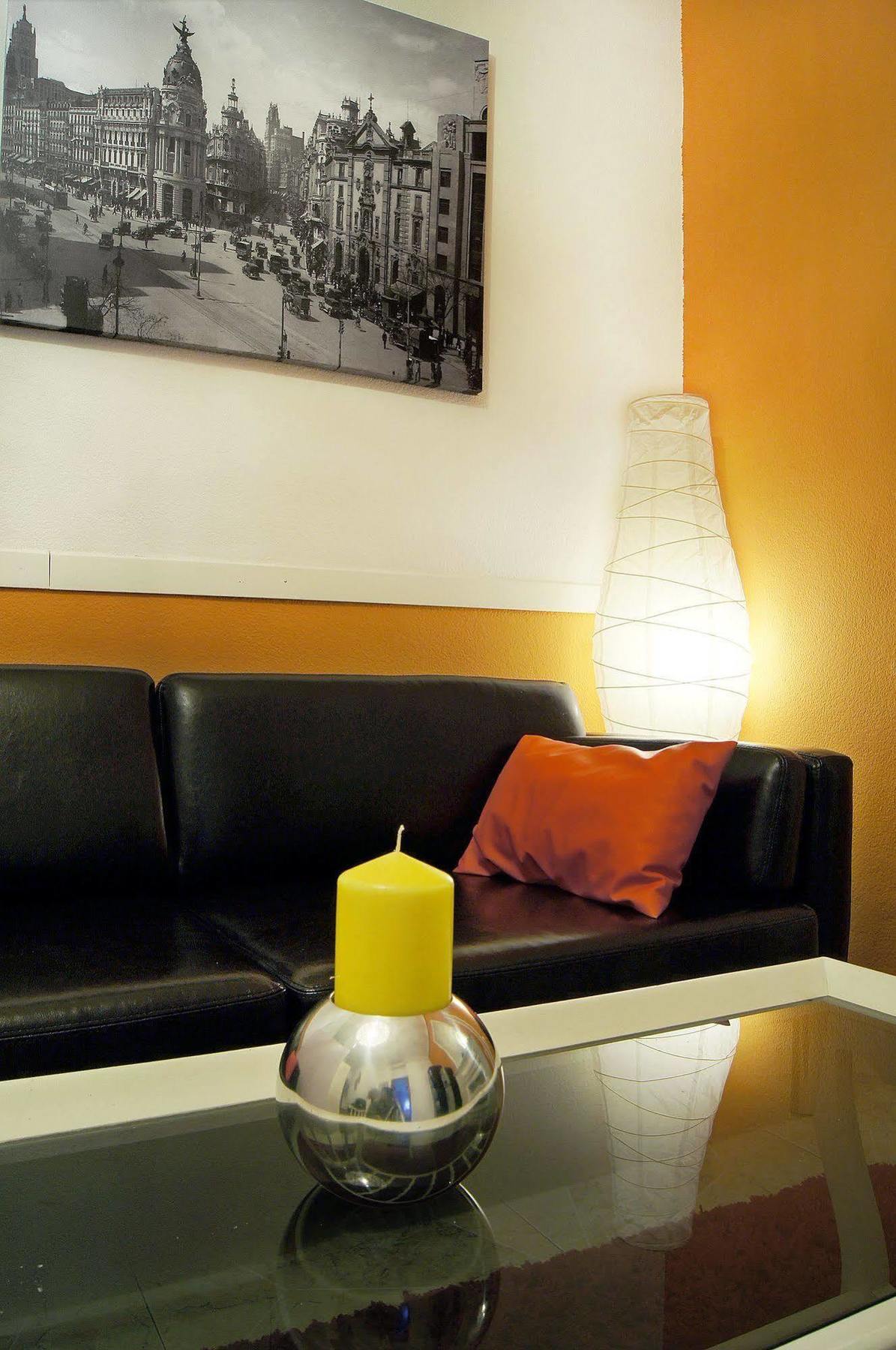Hostal Fuencarral Kryse Madrid Extérieur photo
